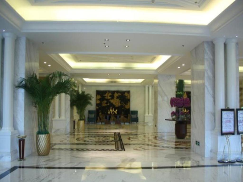 Dongfang Jianguo Hotel Wuhan Exterior foto